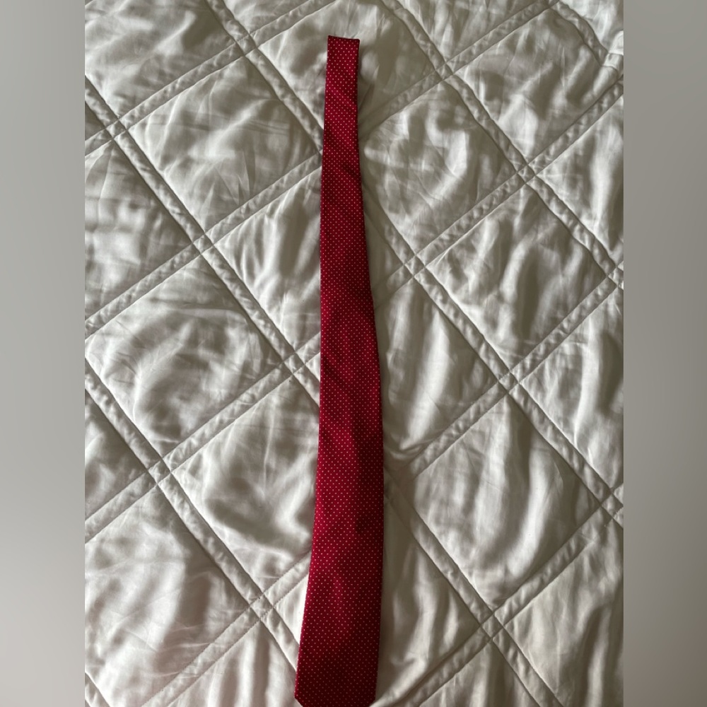 Men’s red and white polkadot Tommy Hilfiger, Tie